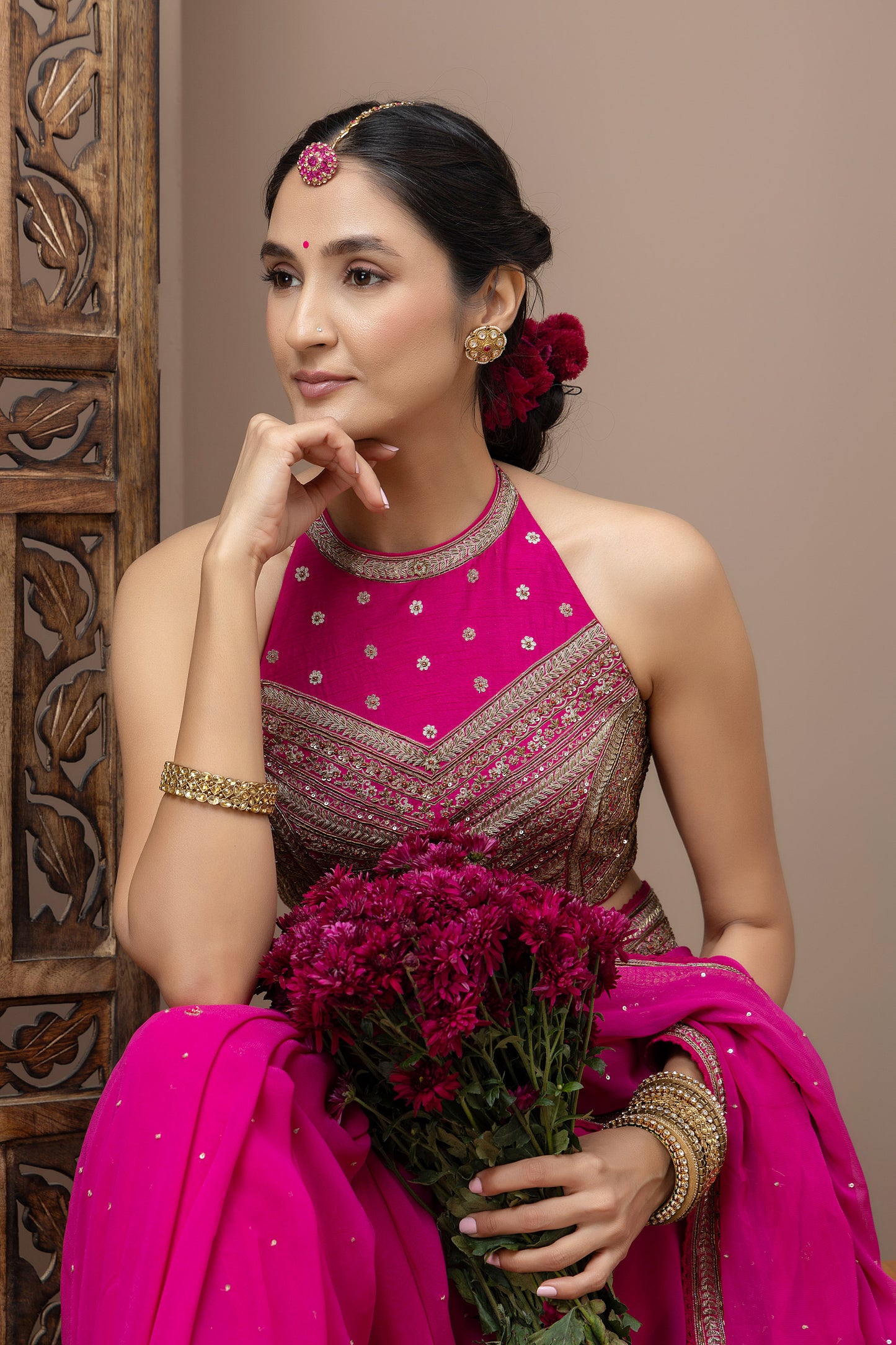 MMD/GUL/105 Gulab halter embroidered dupion blouse with a gul naar ambi georgette saree.