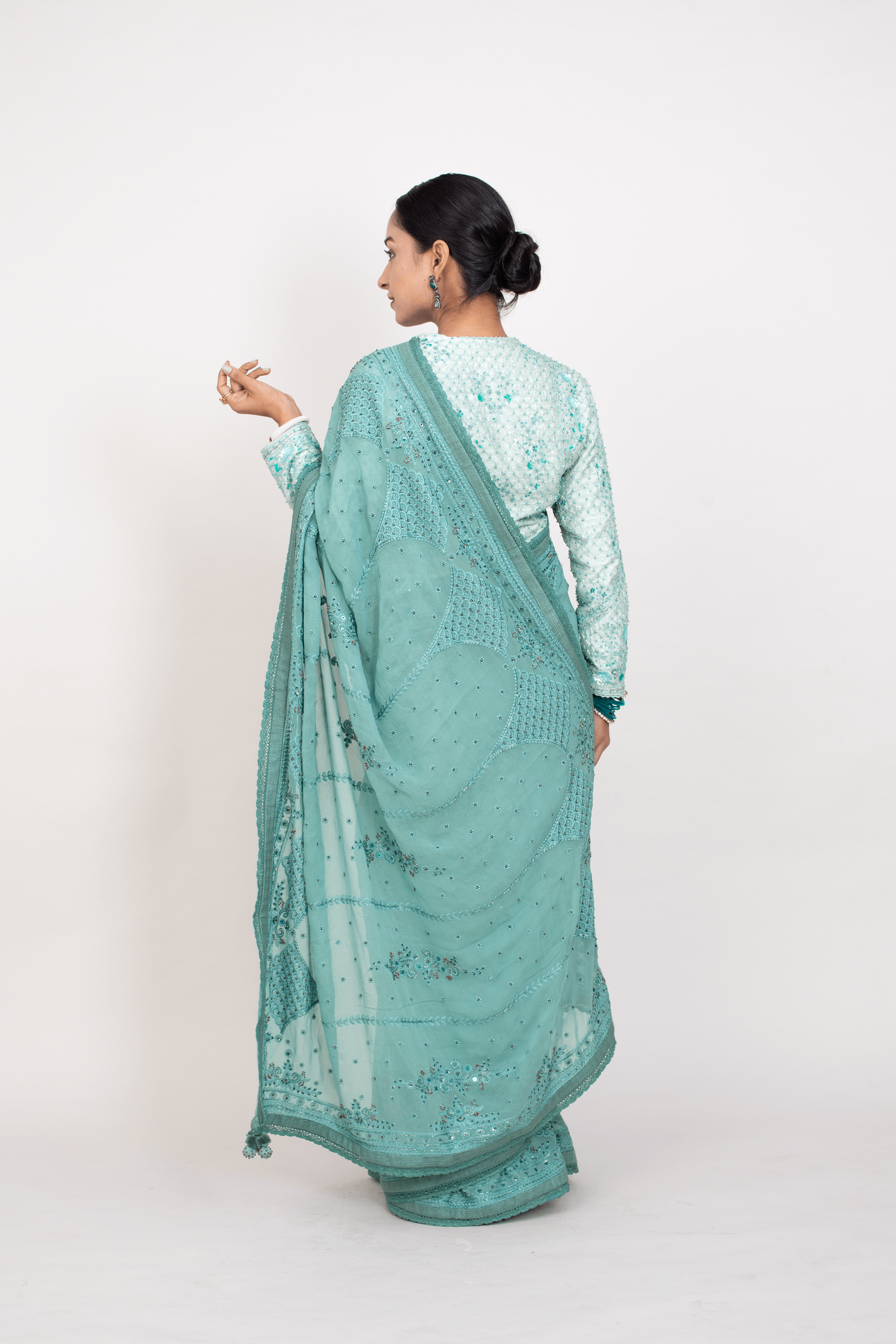 FS 122 // Teal georgette saree