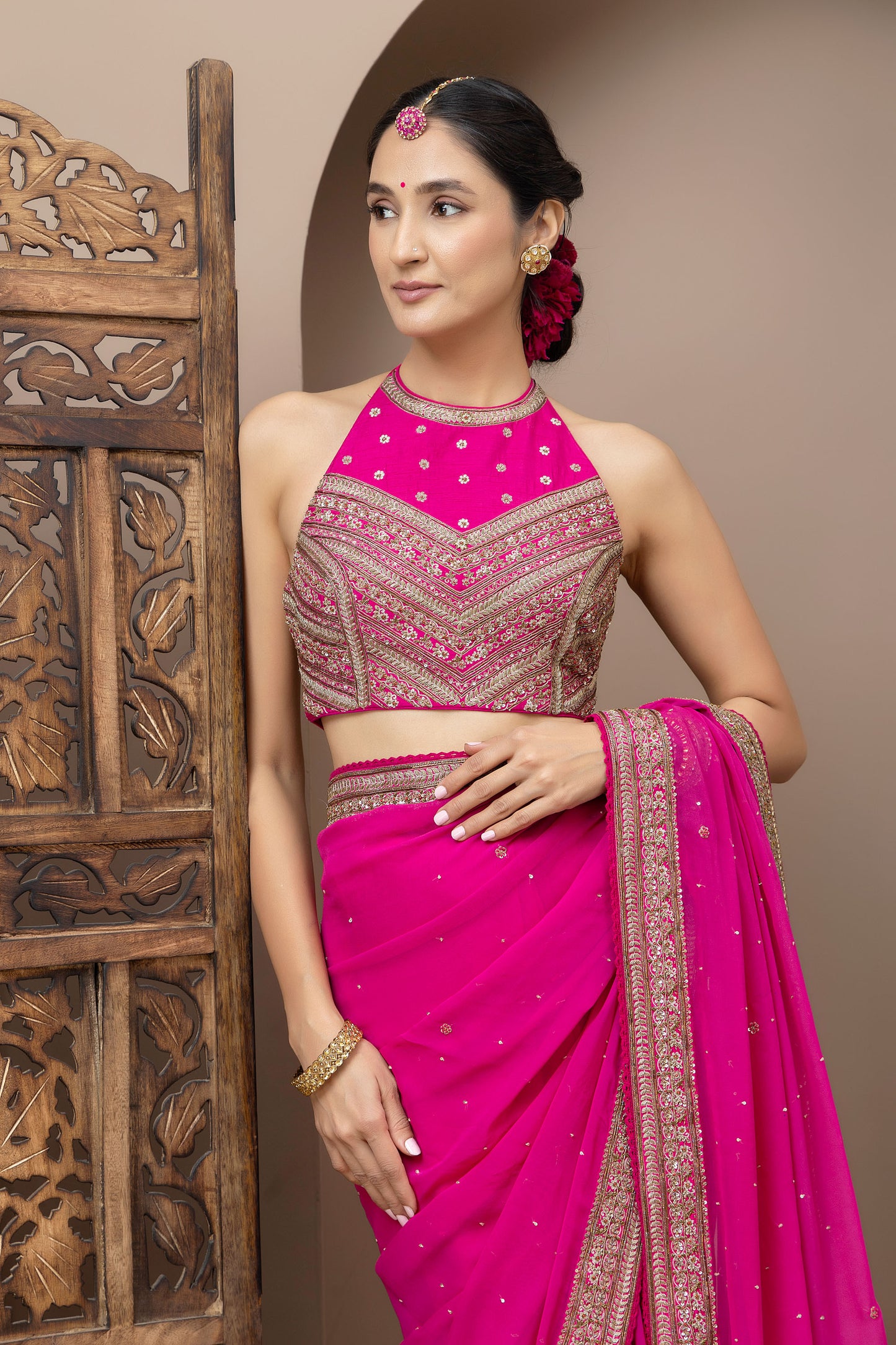 MMD/GUL/105 Gulab halter embroidered dupion blouse with a gul naar ambi georgette saree.