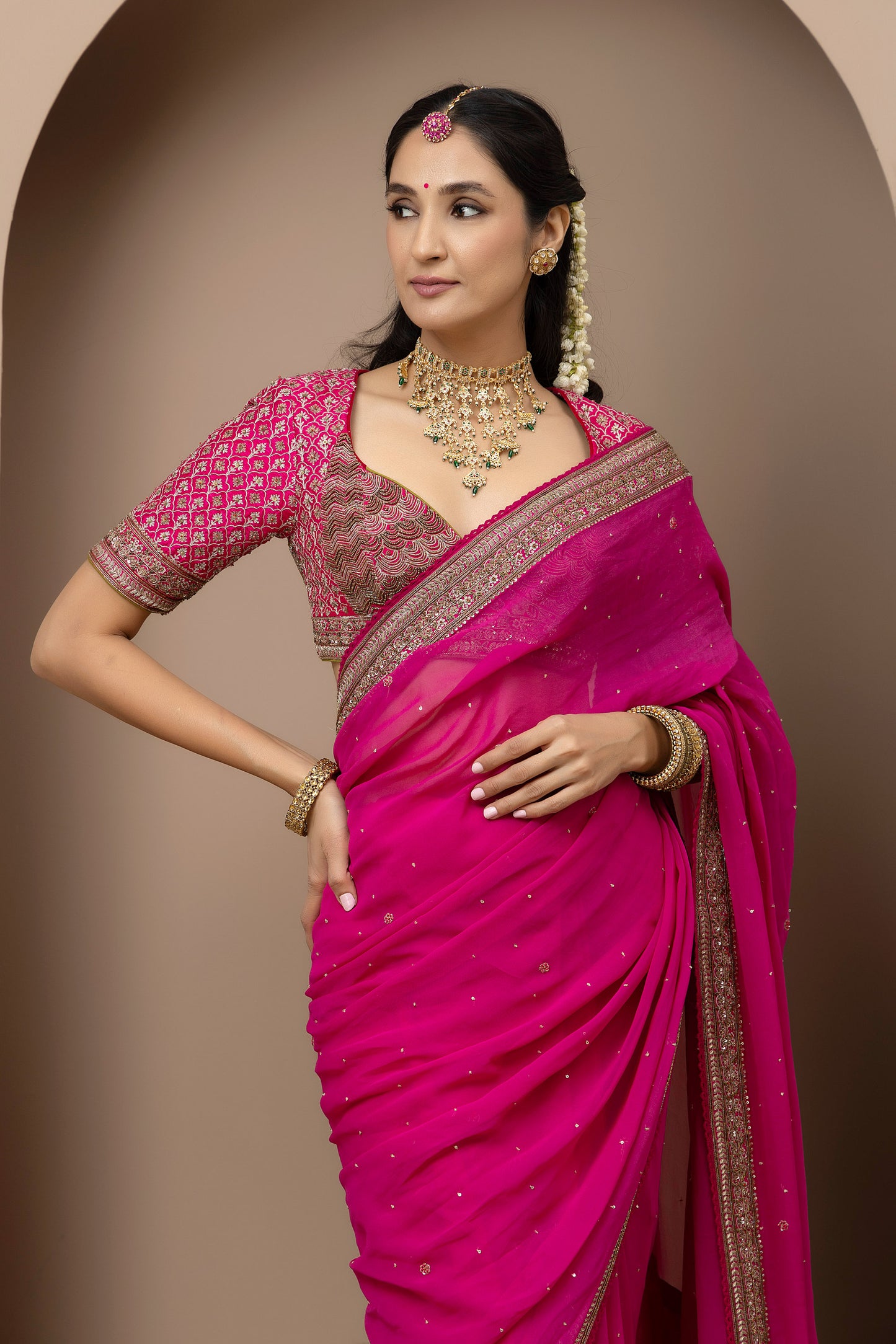 MMD/GUL/106 Gulab aangi embroidered dupion blouse with a gul naar ambi georgette saree.