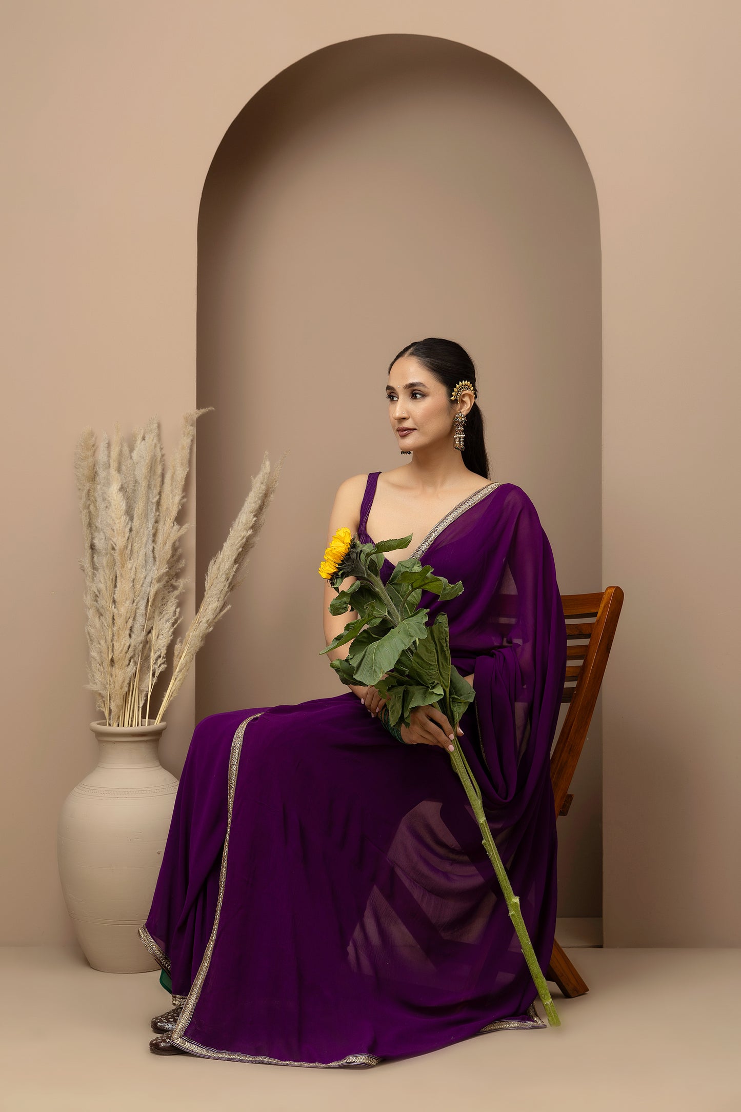 MMD/GUL/117 A soft georgette saree with a handcrafted border, paired with a tailored blouse for refined contemporary elegance.
